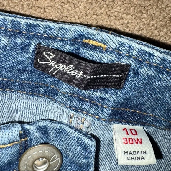 NWOT Light Blue Denim Barrel Jeans - Size 10 - Picture 2 of 7